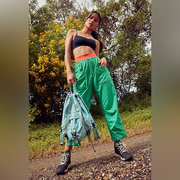 Free People Movement Fly By Night Kelly Green Water Resistant Size M Hiking - Picture 1 of 15